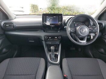Used Toyota Yaris 2022 for sale - 78546389: Photo
