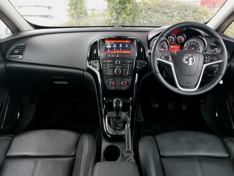 Used Vauxhall Astra GTC 2016 for sale - 76838998: Photo 2