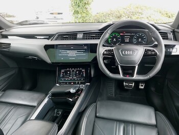 Used Audi Q8 2024 for sale - 78333831: Photo