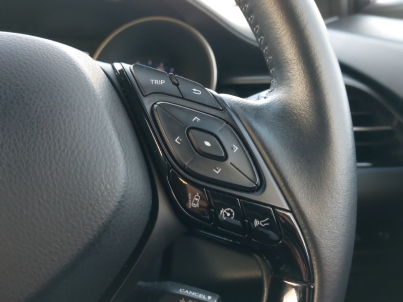 Used Toyota C-HR 2023 for sale - 76816273: Photo 14