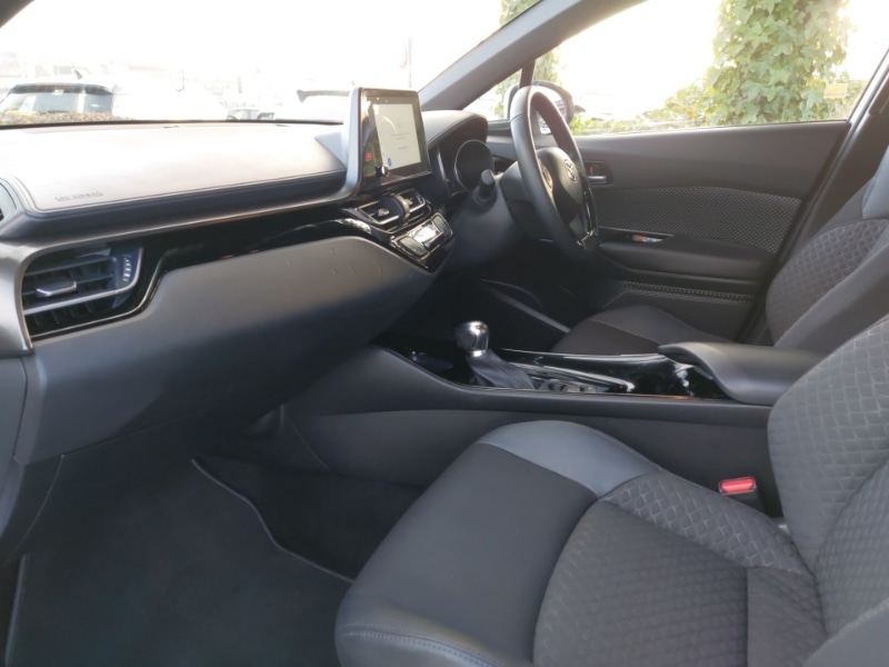 Used Toyota C-HR 2023 for sale - 76816273: Photo 5