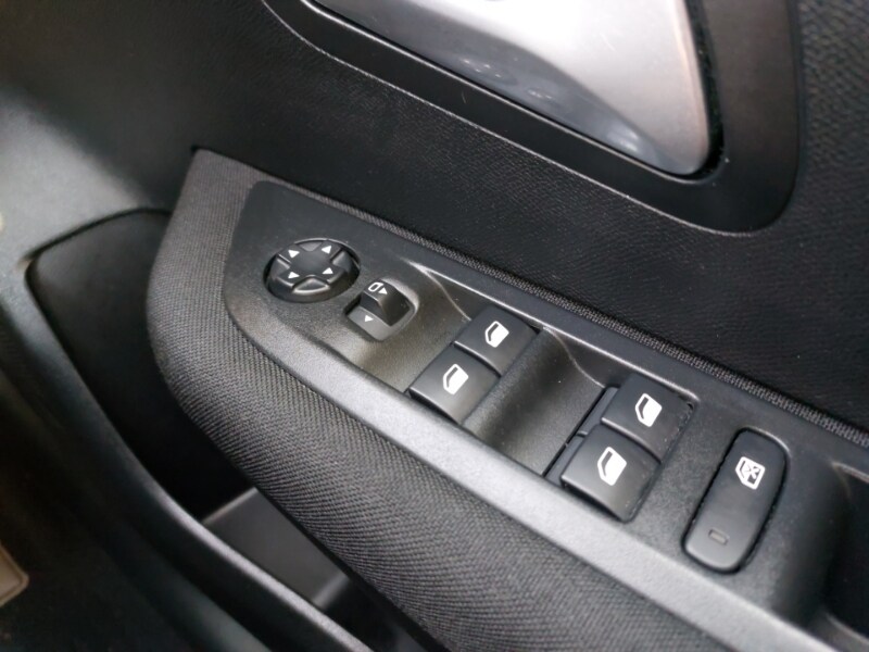 Used Peugeot 208 2023 for sale - 77947609: Photo 19