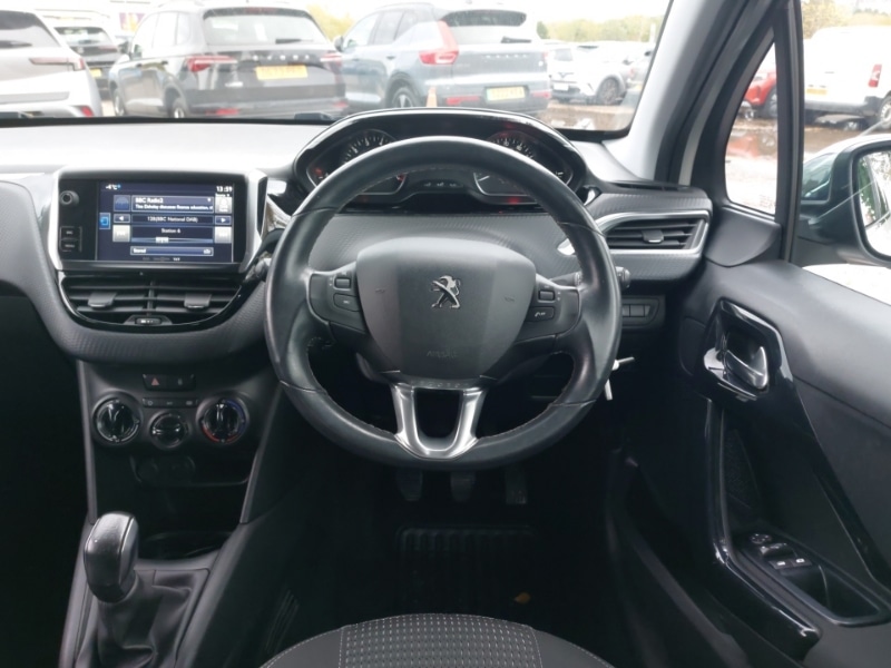 Used Peugeot 208 2016 for sale - 76583615: Photo 12