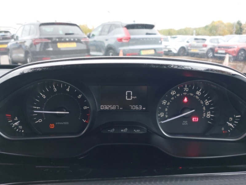 Used Peugeot 208 2016 for sale - 76583615: Photo 15