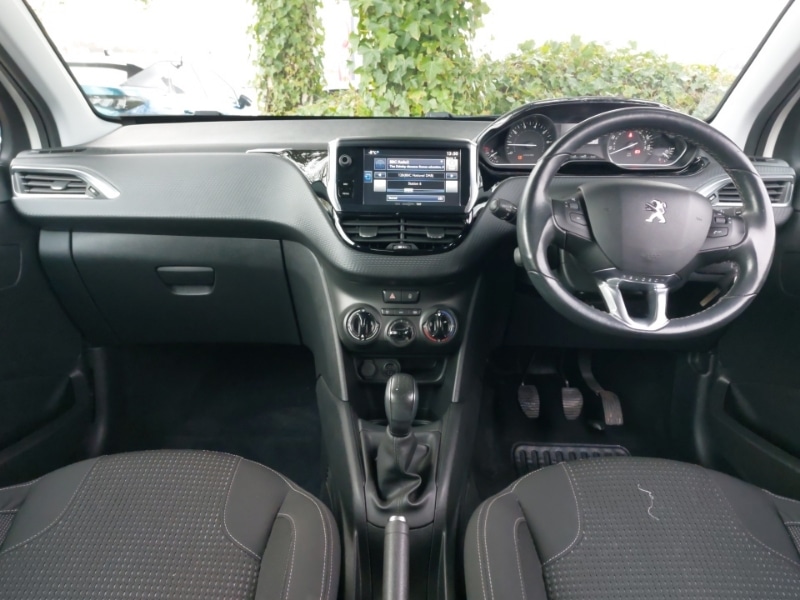 Used Peugeot 208 2016 for sale - 76583615: Photo 2