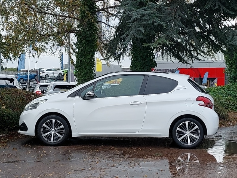 Used Peugeot 208 2016 for sale - 76583615: Photo 4