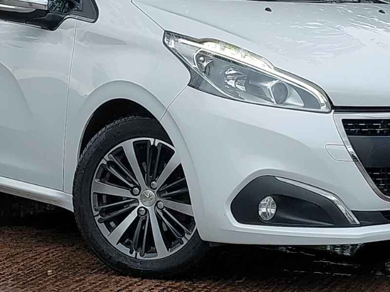 Used Peugeot 208 2016 for sale - 76583615: Photo 9