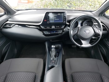 Used Toyota C-HR 2021 for sale - 78040813: Photo