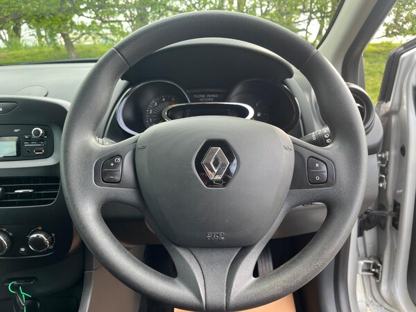 Used Renault Clio 2013 for sale - 74185378: Photo 11