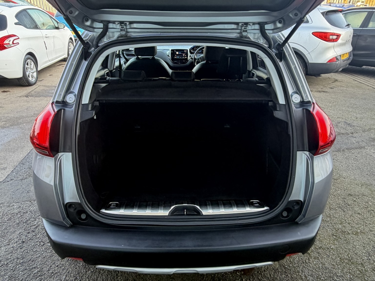 Used Peugeot 2008 2018 for sale - 77535865: Photo 8