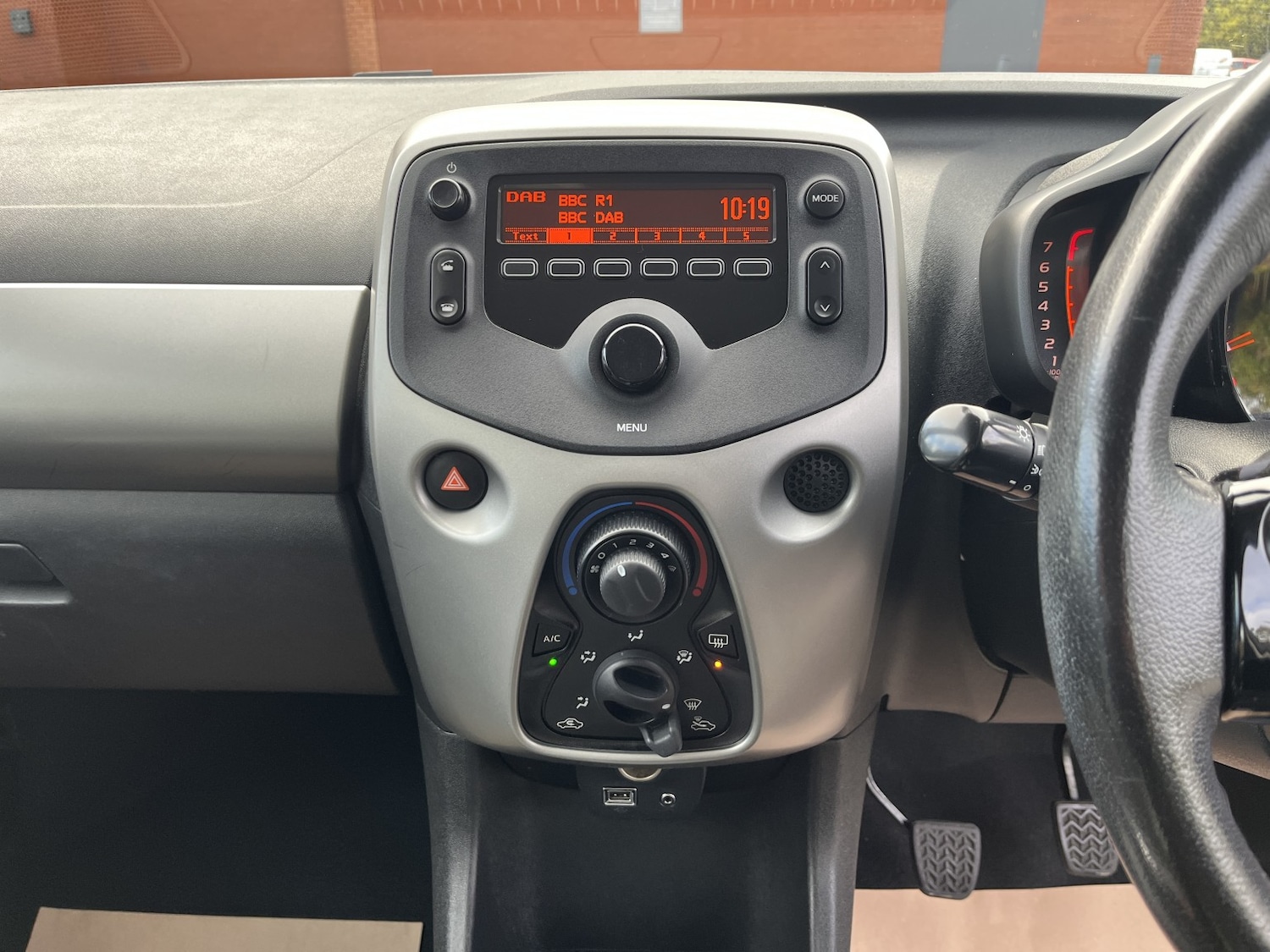 Used Toyota AYGO 2017 for sale - 76387284: Photo 12