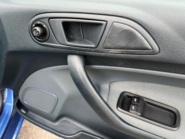 Used Ford Fiesta 2010 for sale - 74413396: Photo 13