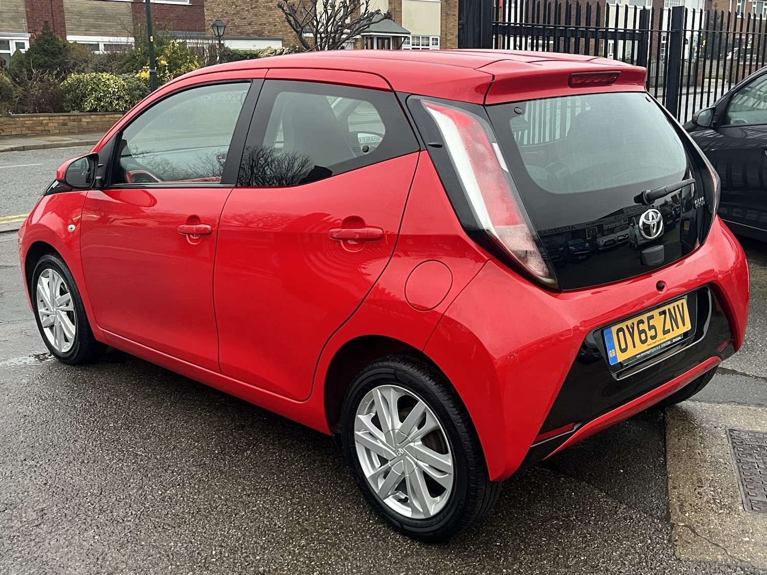 Used Toyota AYGO 2015 for sale - 77342651: Photo 6