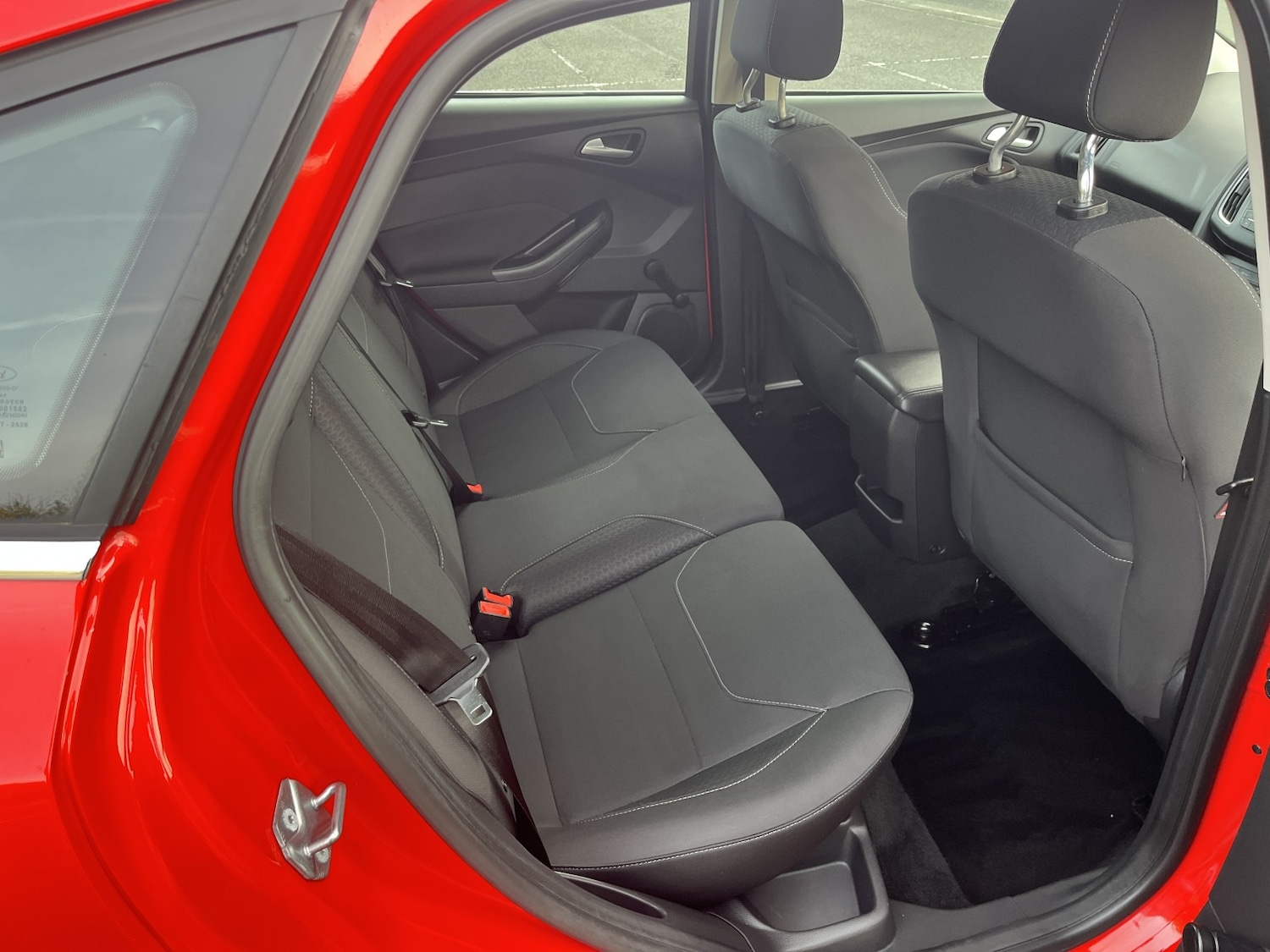 Used Ford Focus 2015 for sale - 76397132: Photo 9