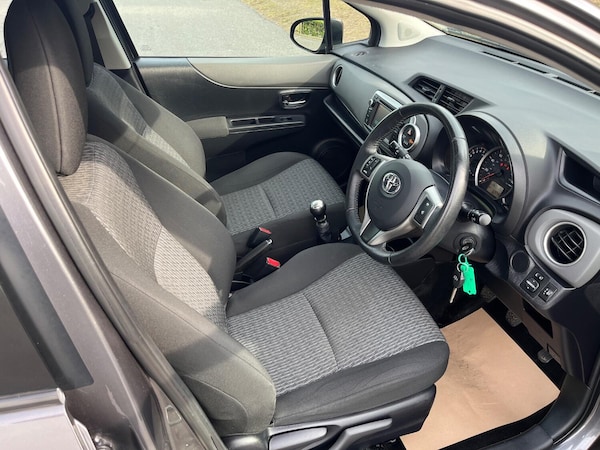 Used Toyota Yaris 2013 for sale - 74413483: Photo 12