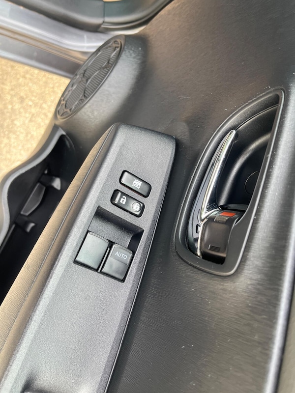 Used Toyota Yaris 2013 for sale - 74413483: Photo 19