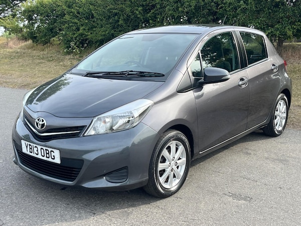 Used Toyota Yaris 2013 for sale - 74413483: Photo 1