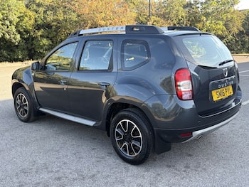 Used Dacia Duster 2016 for sale - 79483334: Photo