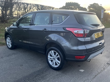 Used Ford Kuga 2017 for sale - 77001530: Photo