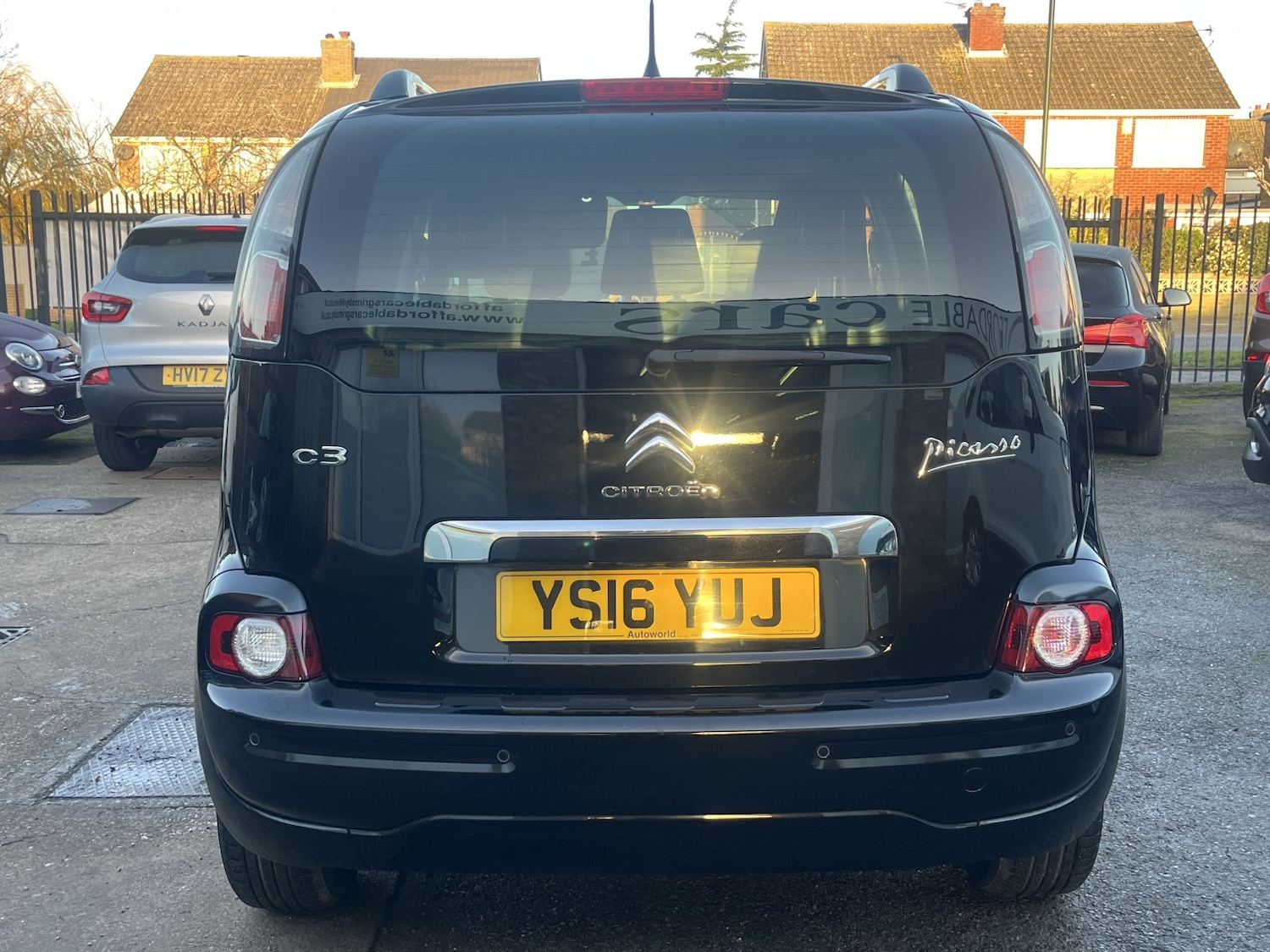 Used Citroen C3 Picasso 2016 for sale - 76699330: Photo 5