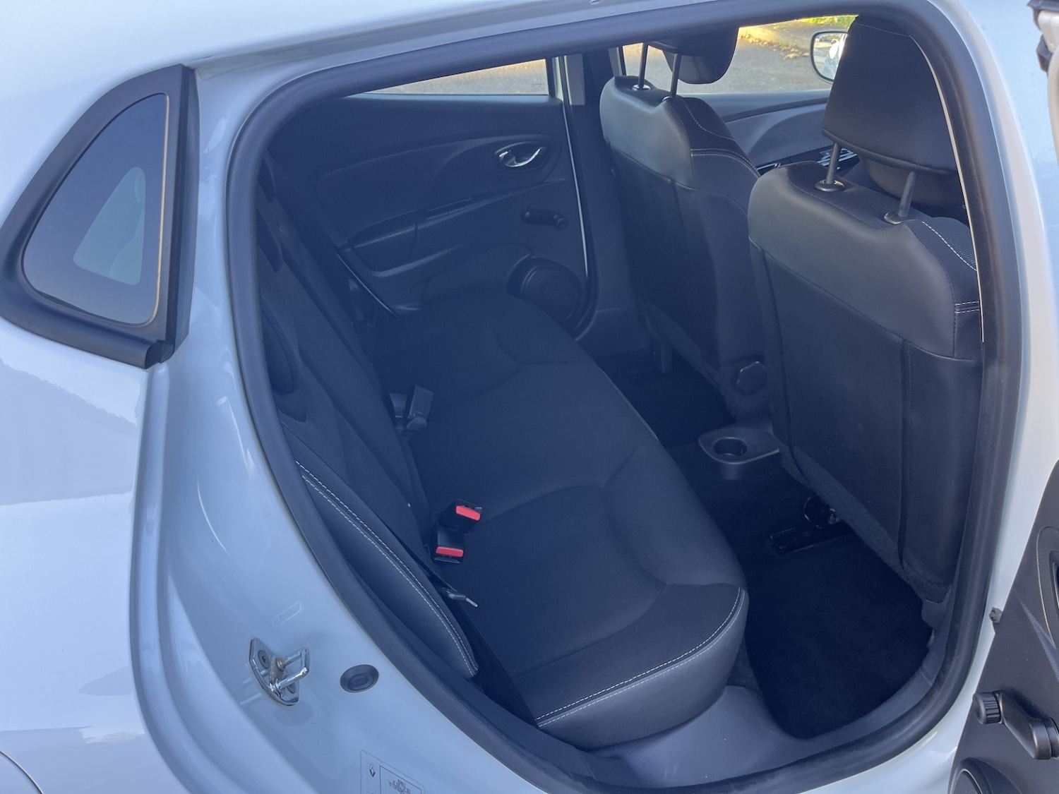 Used Renault Clio 2015 for sale - 76571115: Photo 7