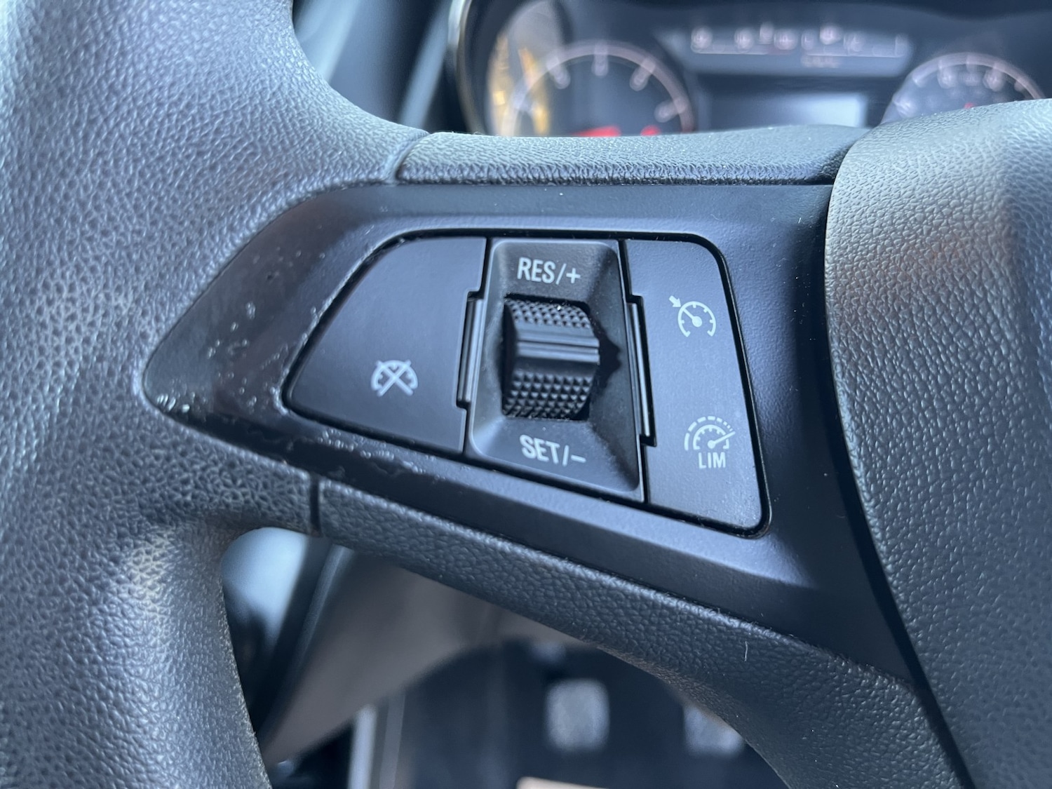 Used Vauxhall Viva 2016 for sale - 76070401: Photo 14