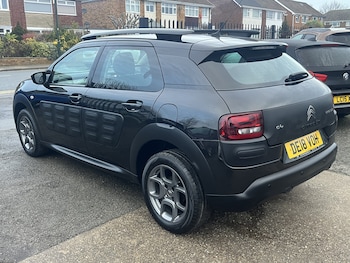 Used Citroen C4 Cactus 2018 for sale - 76762183: Photo