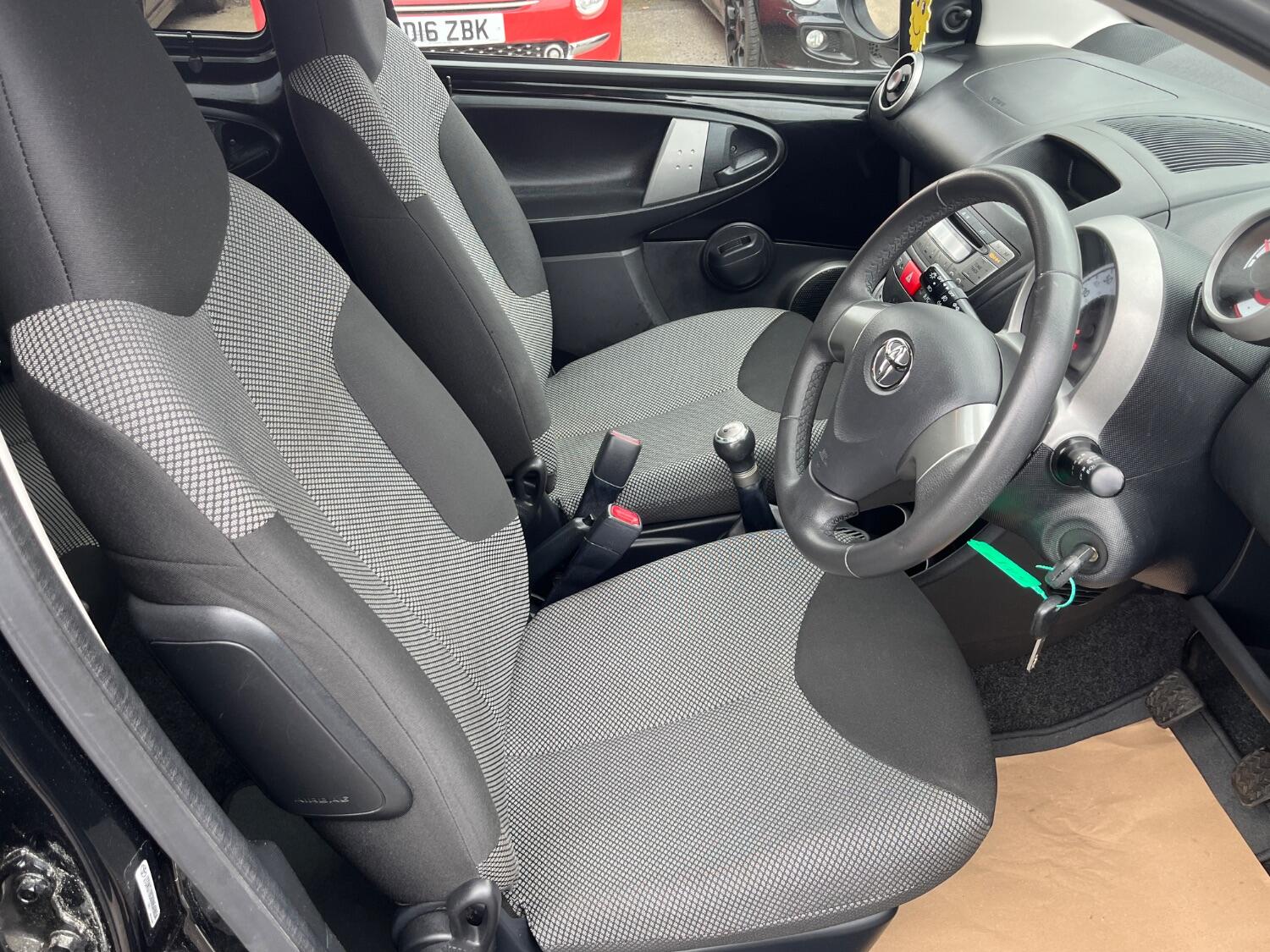 Used Toyota AYGO 2012 for sale - 76793120: Photo 9