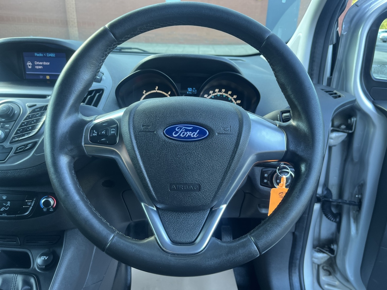 Used Ford Transit Courier 2015 for sale - 77342600: Photo 10