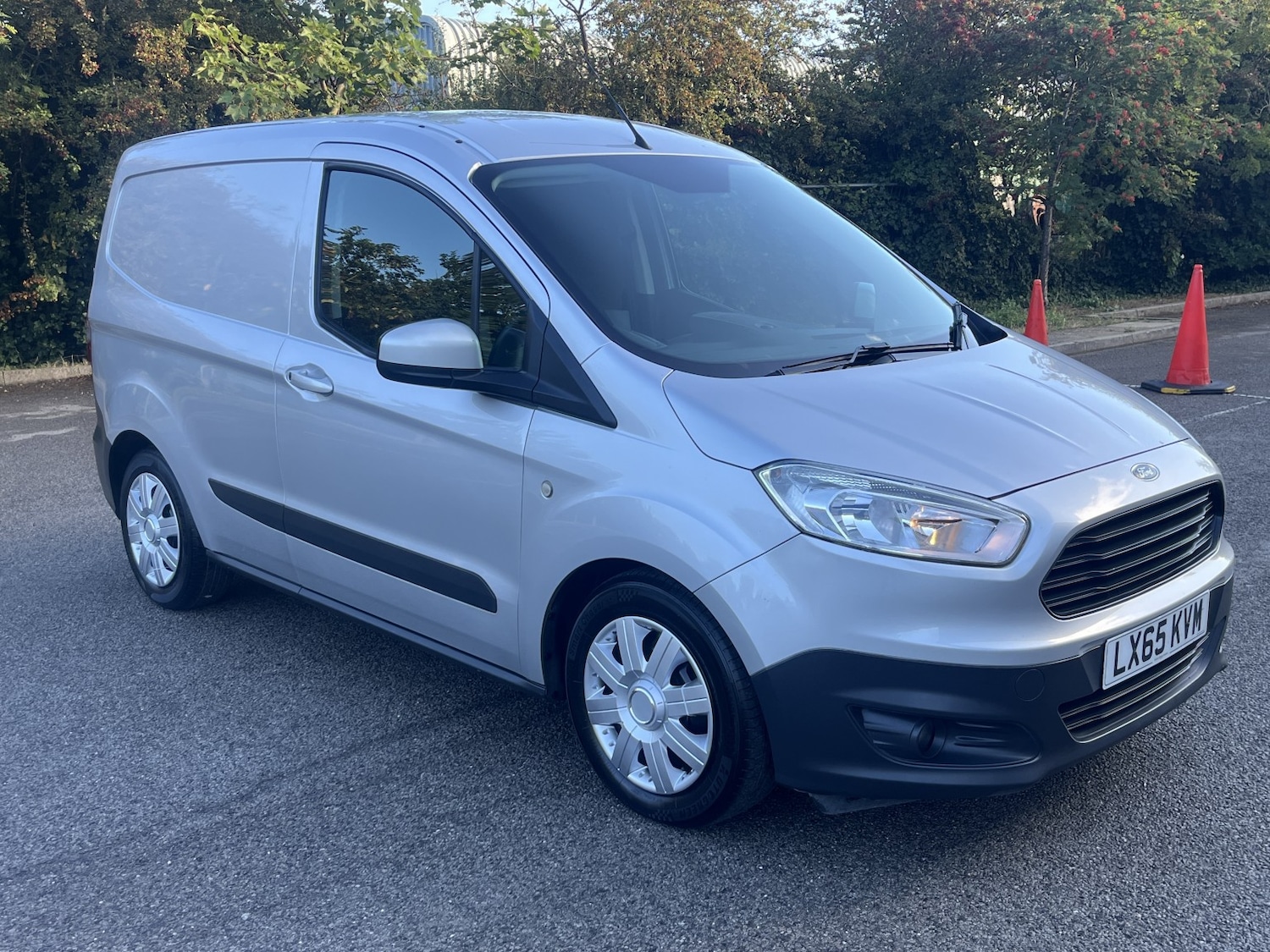 Used Ford Transit Courier 2015 for sale - 77342600: Photo 3