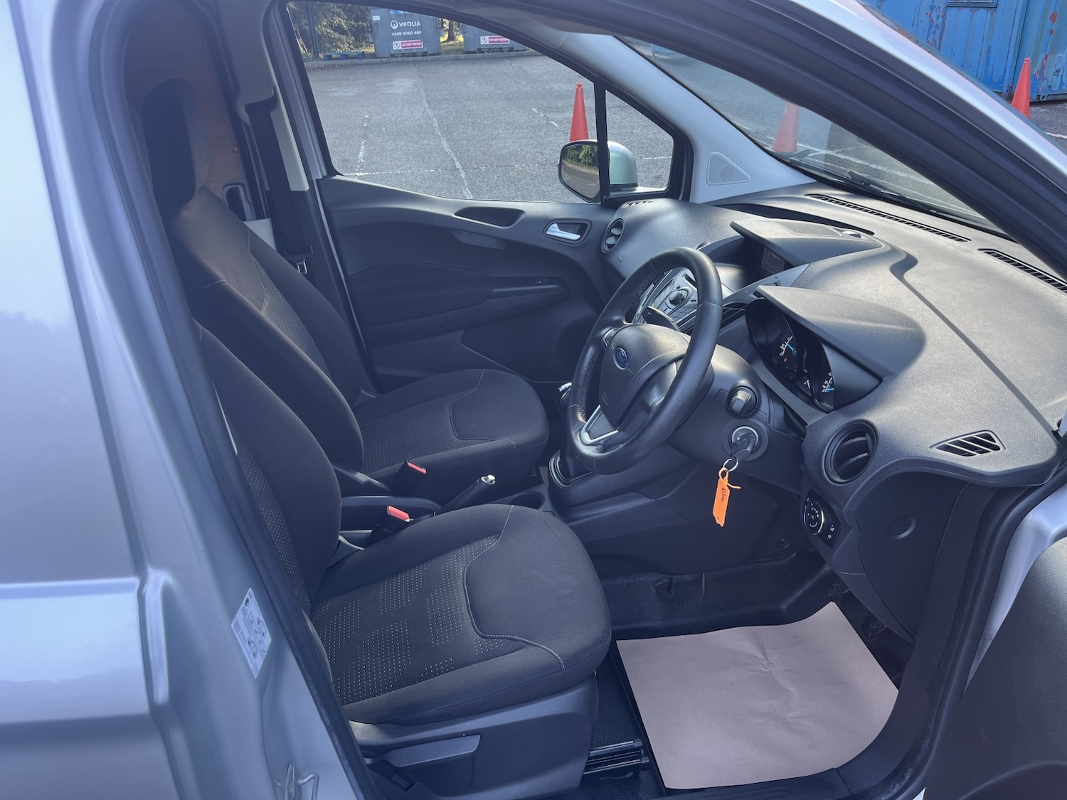 Used Ford Transit Courier 2015 for sale - 77342600: Photo 9