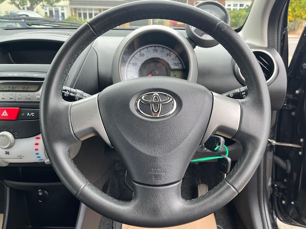 Used Toyota AYGO 2012 for sale - 75289245: Photo 11