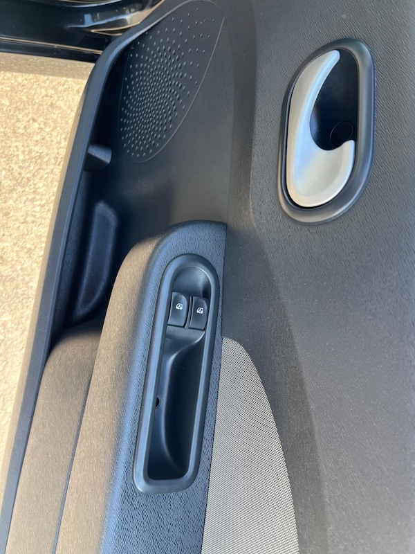 Used Renault Twingo 2010 for sale - 73740241: Photo 12