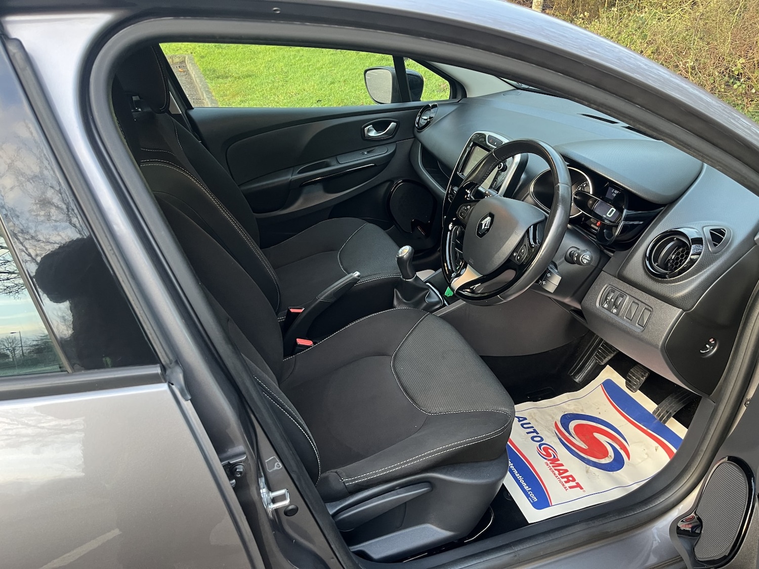 Used Renault Clio 2016 for sale - 77342609: Photo 9