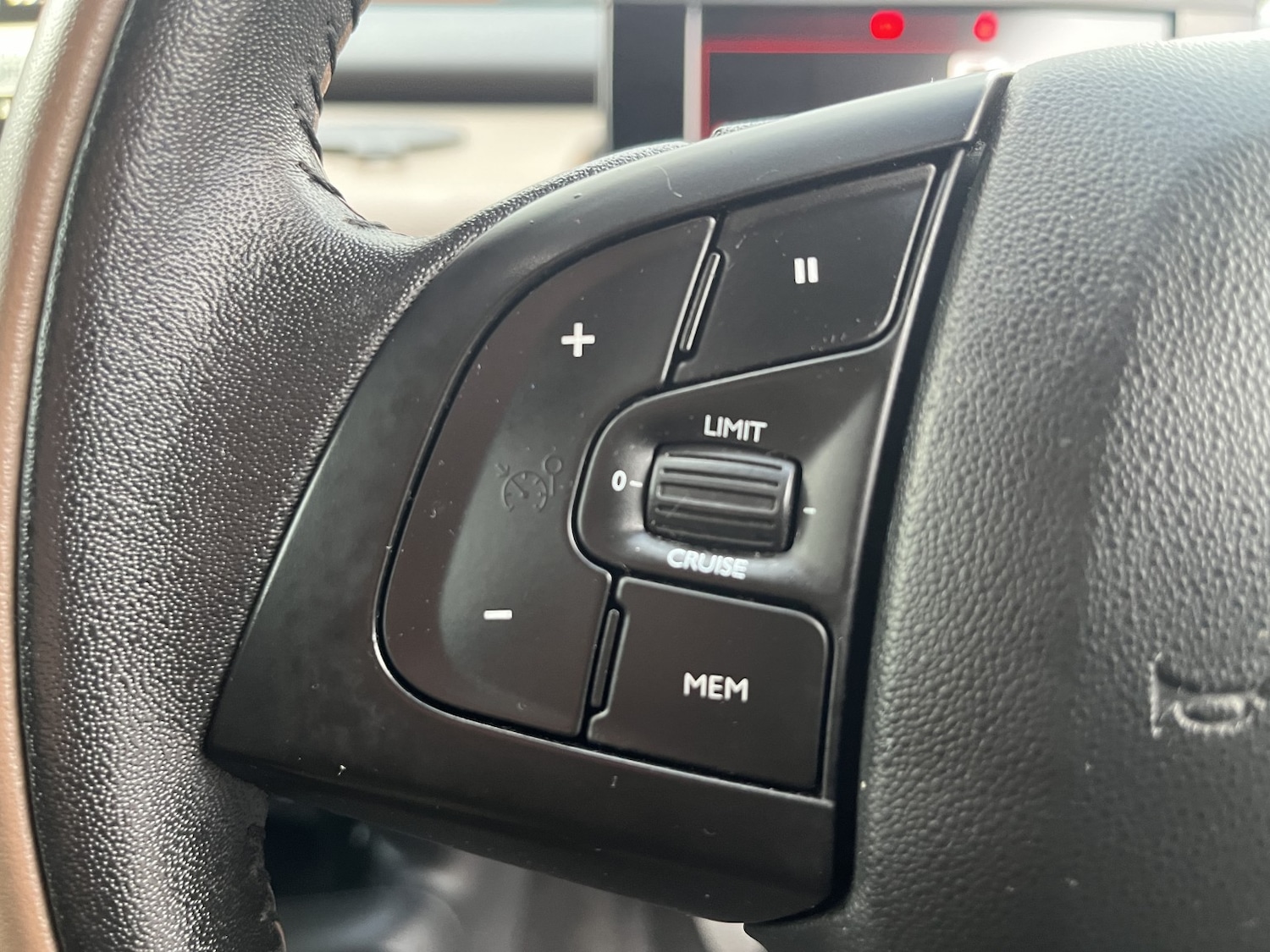 Used Citroen C4 Cactus 2015 for sale - 76070487: Photo 14