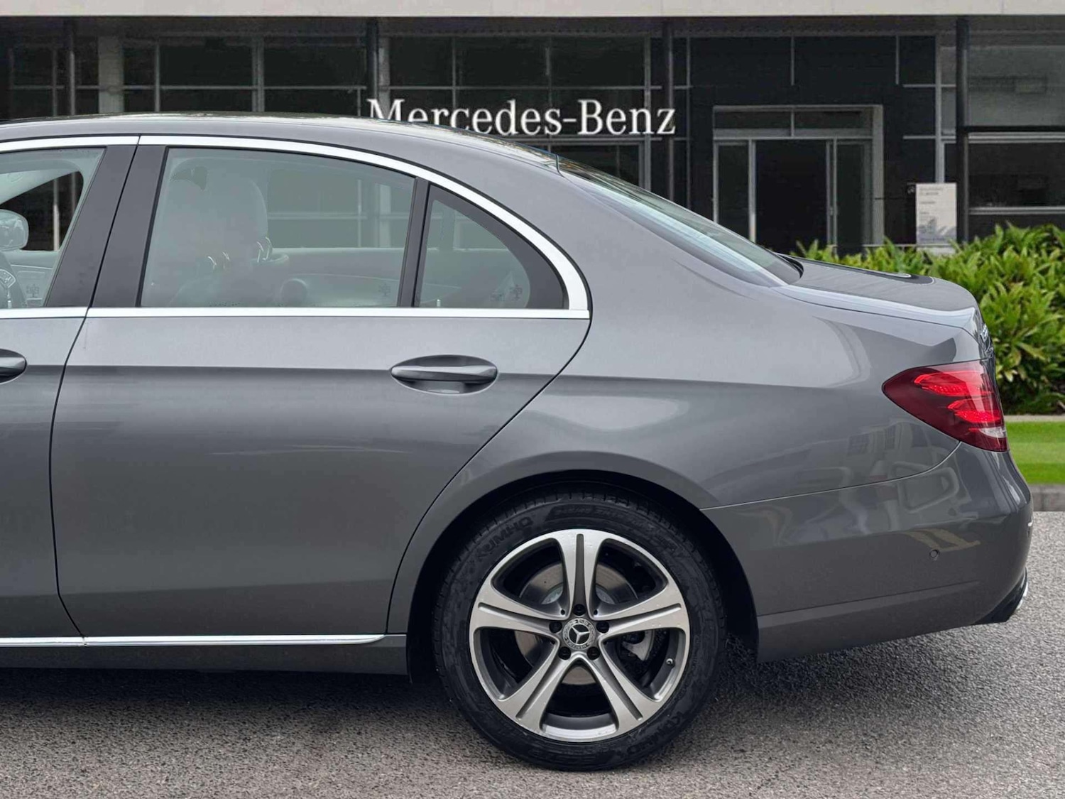 Used Mercedes-Benz E Class 2019 for sale - 76351571: Photo 3