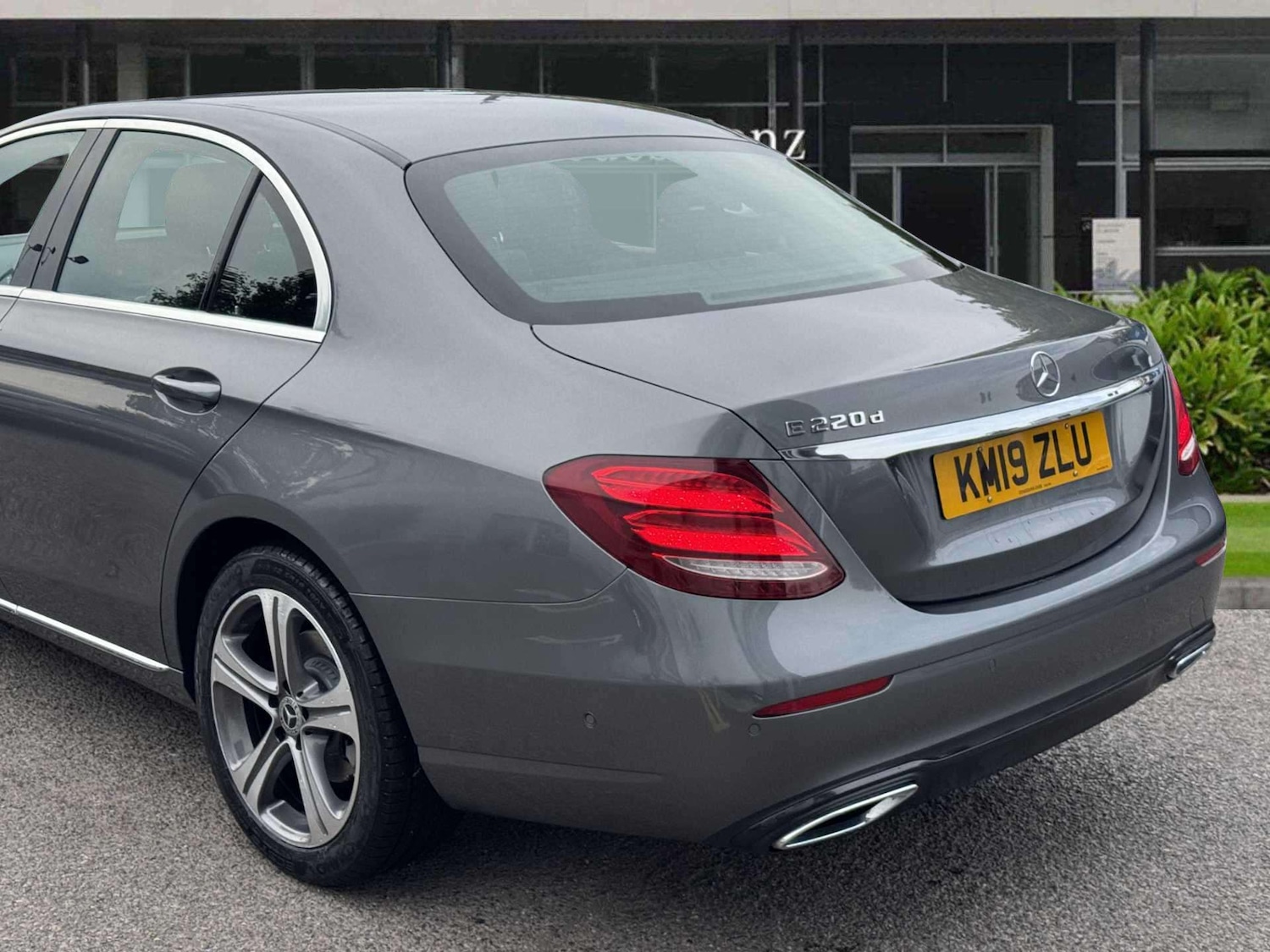 Used Mercedes-Benz E Class 2019 for sale - 76351571: Photo 5