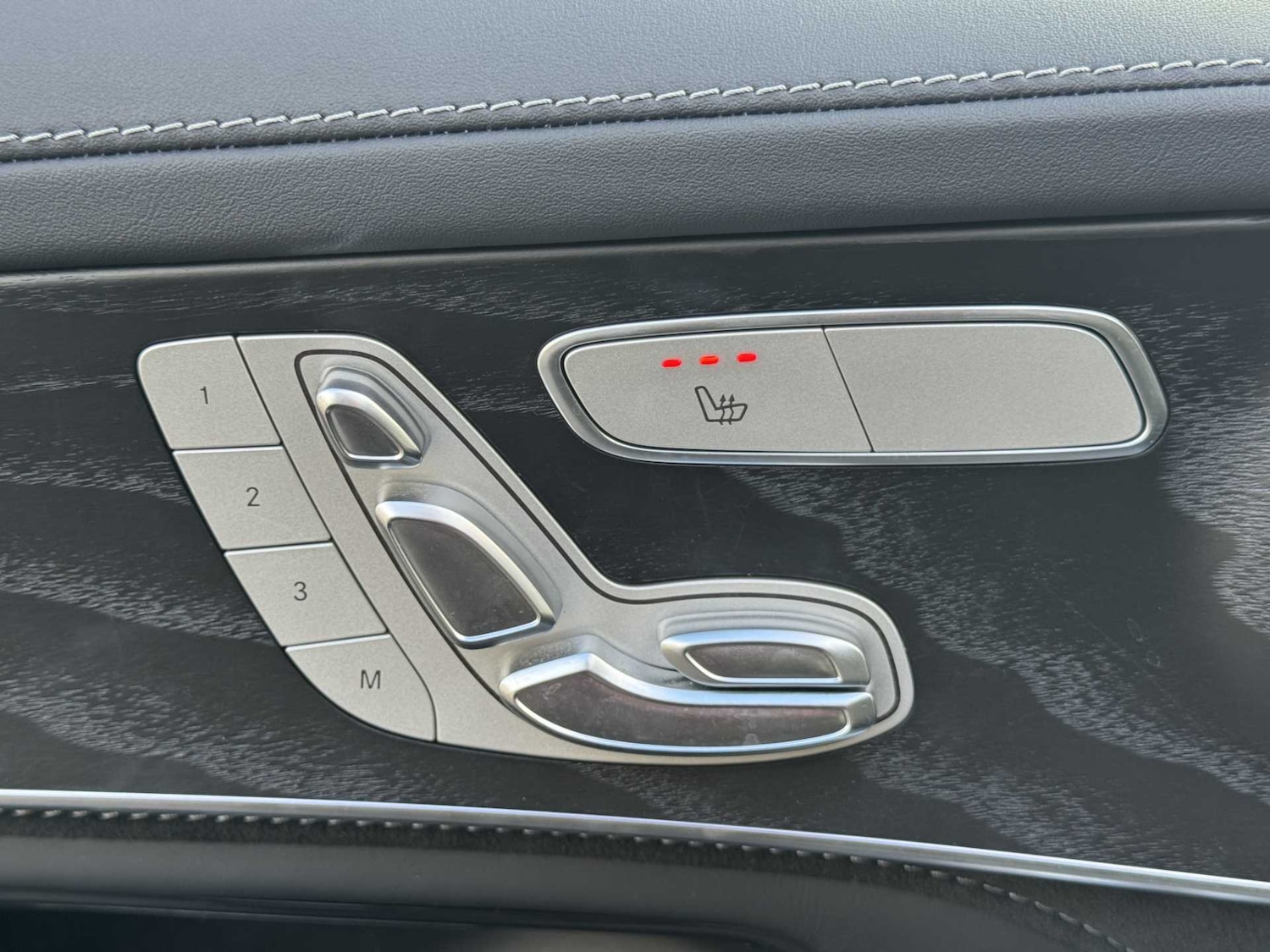 Used Mercedes-Benz GLC 2019 for sale - 76272176: Photo 18