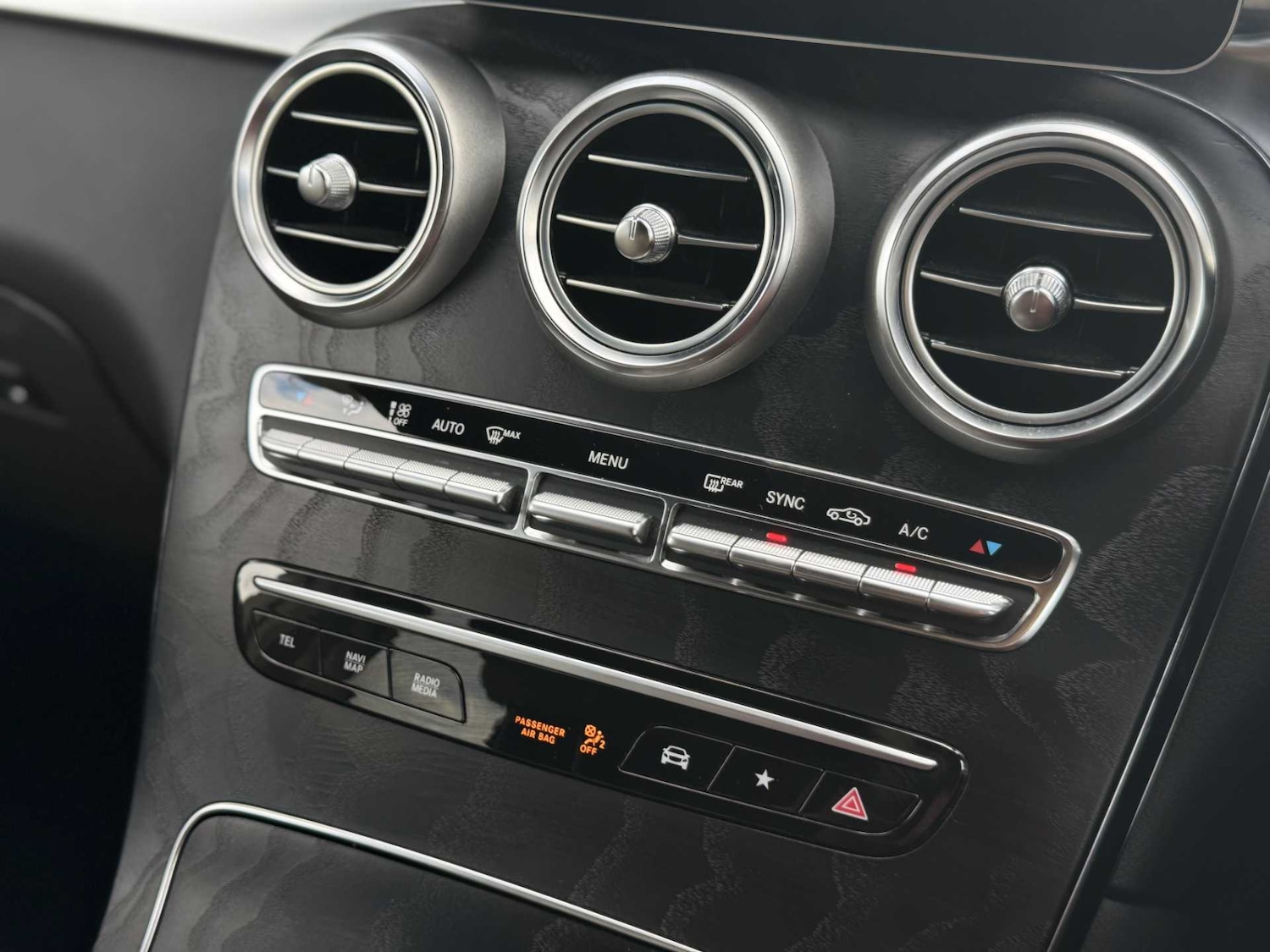 Used Mercedes-Benz GLC 2019 for sale - 76272176: Photo 33