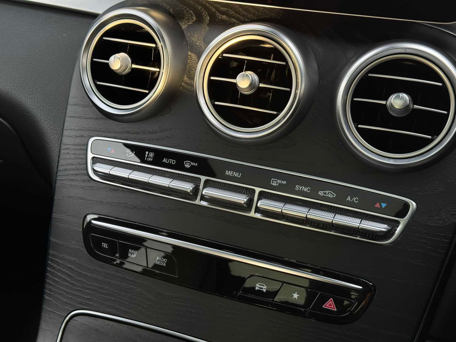 Used Mercedes-Benz GLC 2020 for sale - 77000197: Photo 33