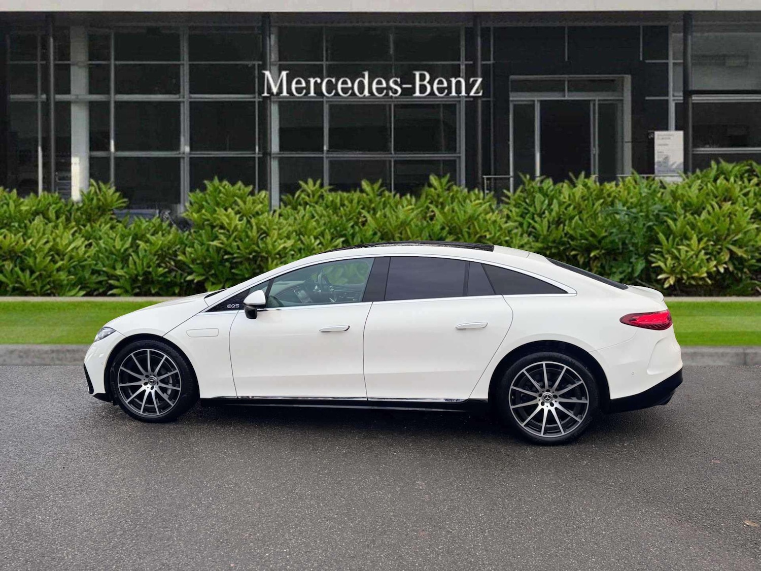 Used Mercedes-Benz EQS 2022 for sale - 77995936: Photo 5