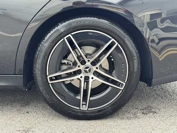 Used Mercedes-Benz E-Class 2025 for sale - 76205237: Photo 4