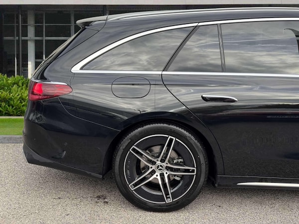 Used Mercedes-Benz E-Class 2025 for sale - 76205237: Photo 8