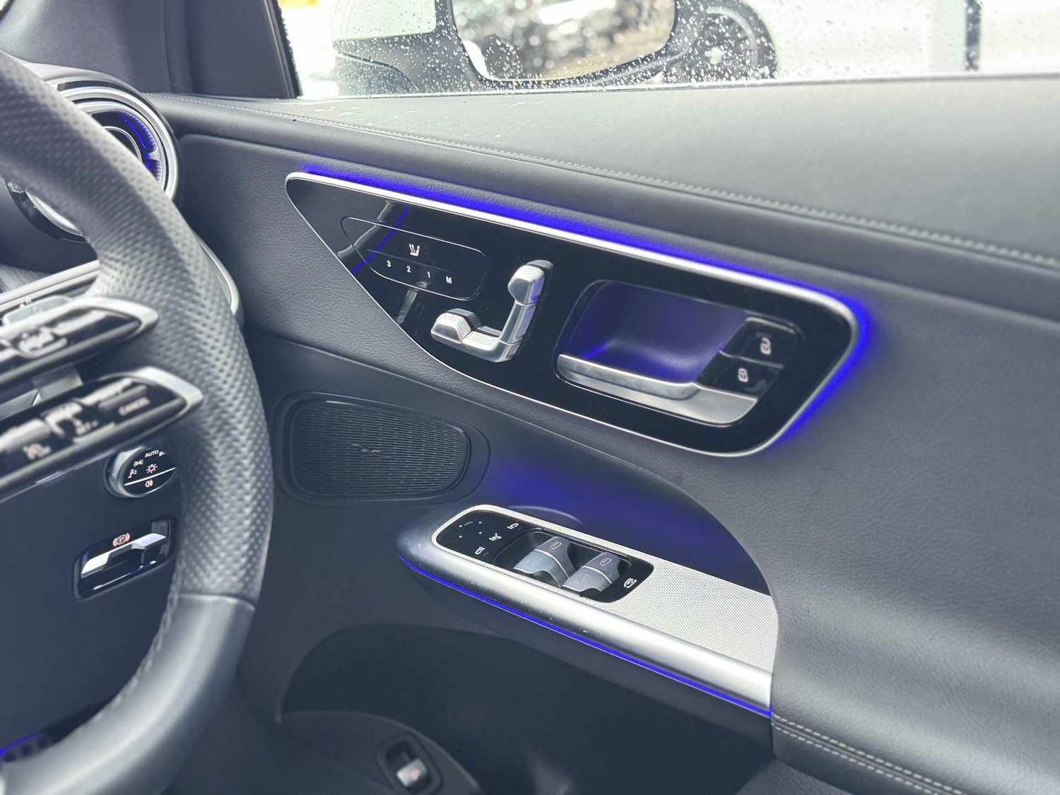 Used Mercedes-Benz GLC 2024 for sale - 76955167: Photo 31