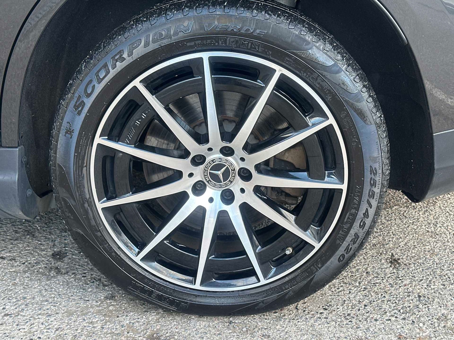 Used Mercedes-Benz EQC 2023 for sale - 76916251: Photo 9