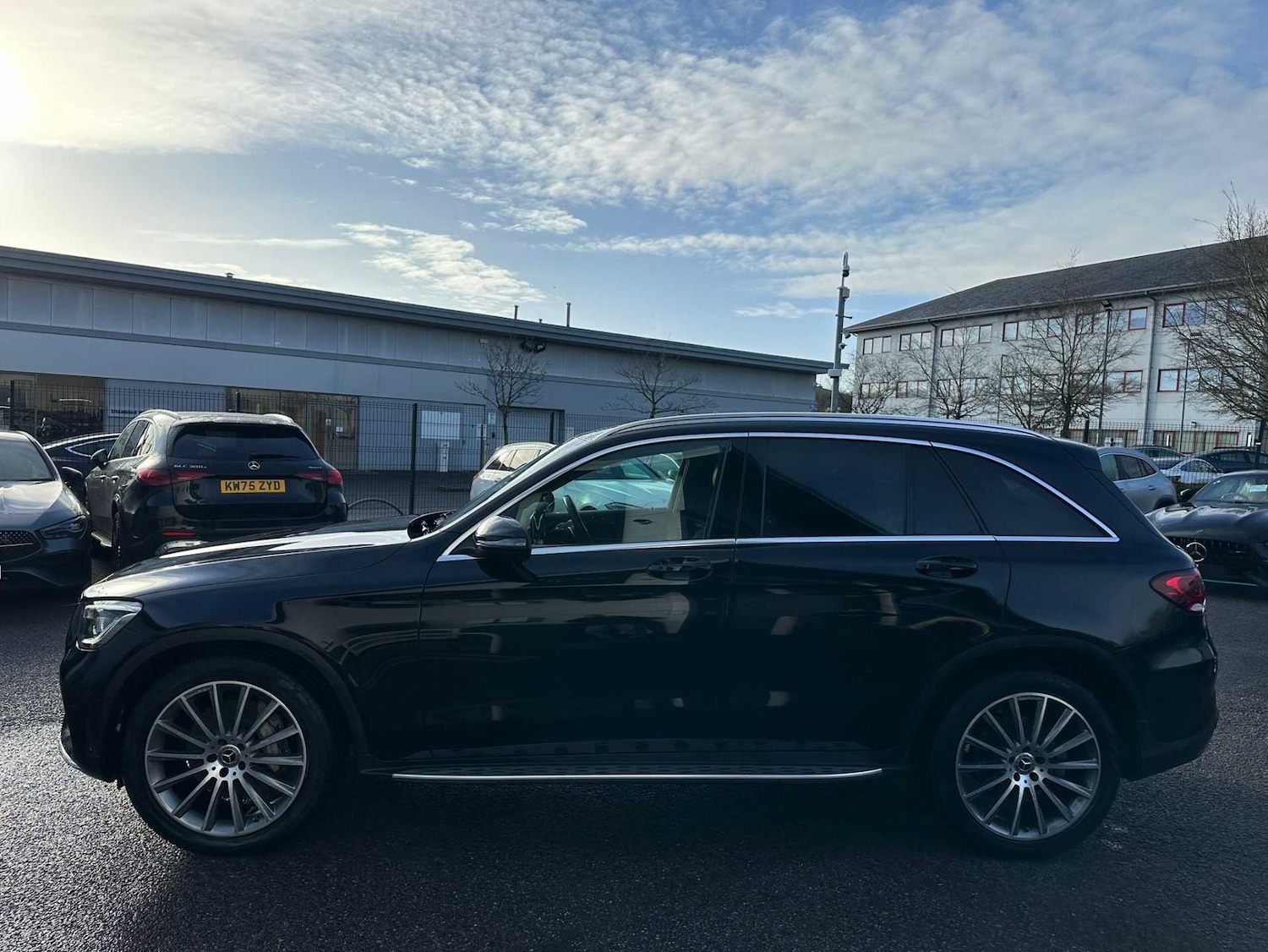 Used Mercedes-Benz GLC 2020 for sale - 77103114: Photo 11