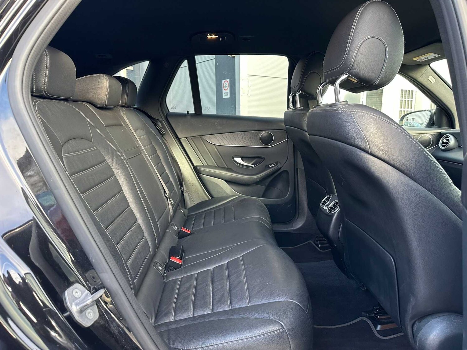 Used Mercedes-Benz GLC 2020 for sale - 77103114: Photo 23