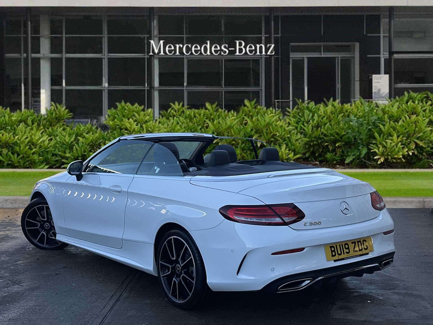 Used Mercedes-Benz C Class 2019 for sale - 77942912: Photo 2