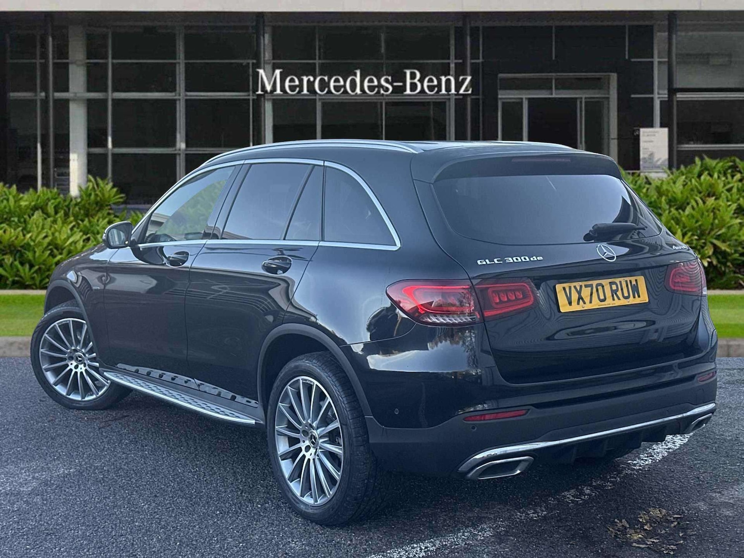 Used Mercedes-Benz GLC 2020 for sale - 76540762: Photo 2