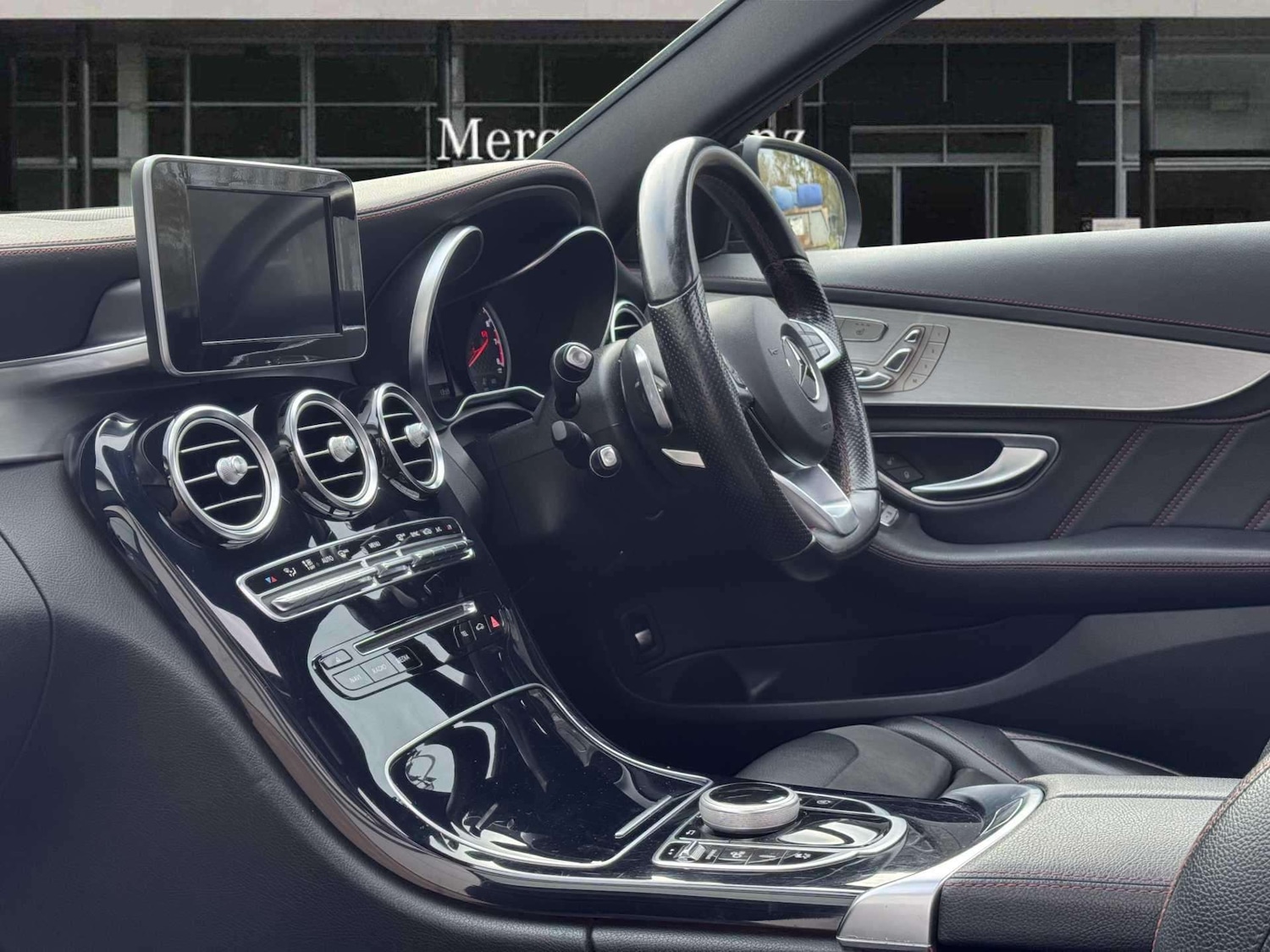 Used Mercedes-Benz C Class 2018 for sale - 77099639: Photo 17